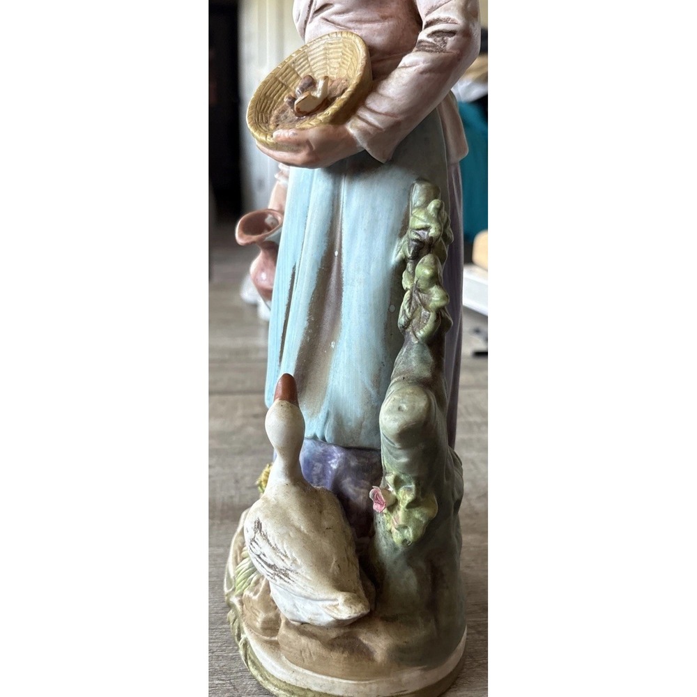 Vintage Home Interior Figurine Woman And Goose Cottagecore Granny Core Farm Hous - Picture 7 of 9